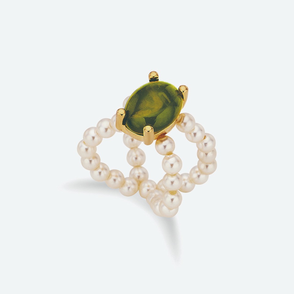 Nonna pearl ring, MOSS